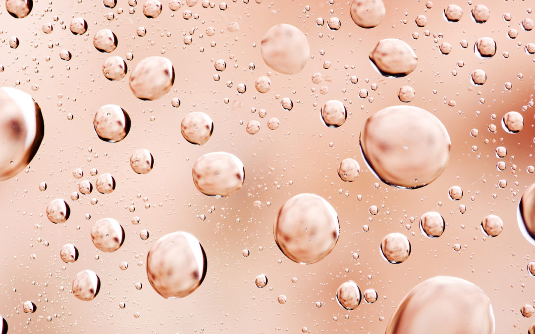 « Les Effets Purifiants et Réhydratants de l’Eau lors d’un Soin du Cuir Chevelu Hydraface chez ClaudiaDeJanas à Lausanne »