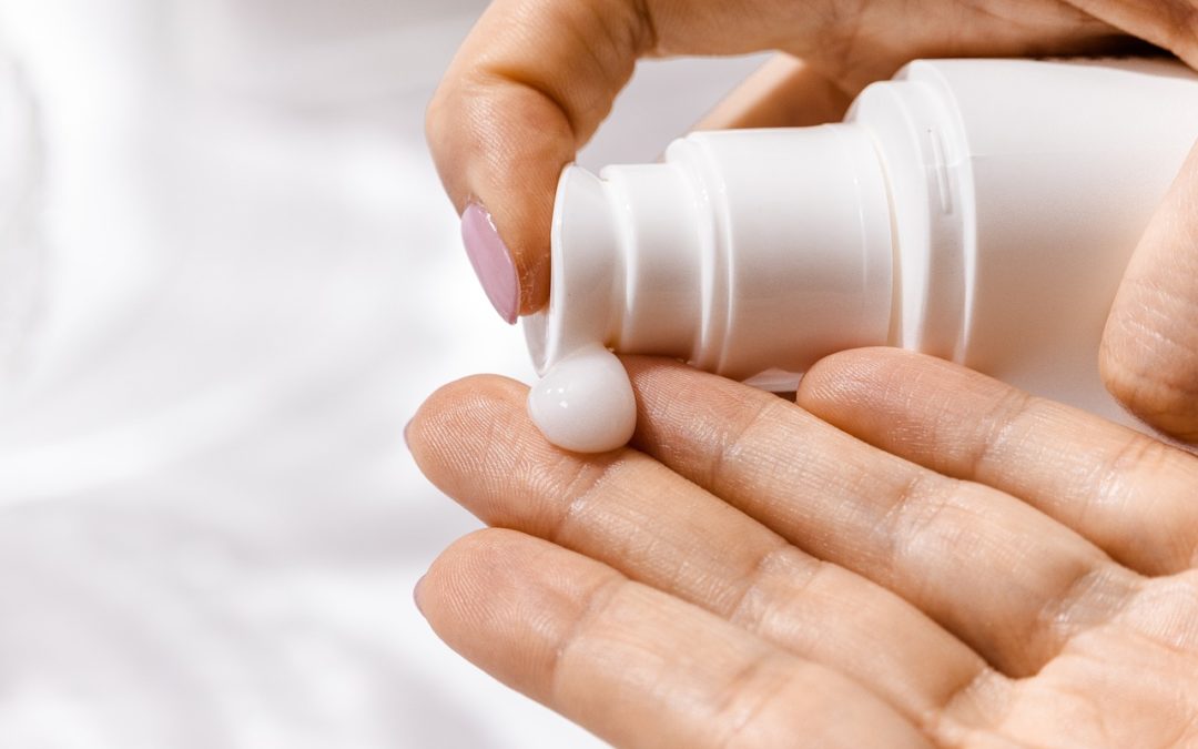 « Hydratation Profonde : Les Meilleures Astuces pour une Peau du Visage Rayonnante »