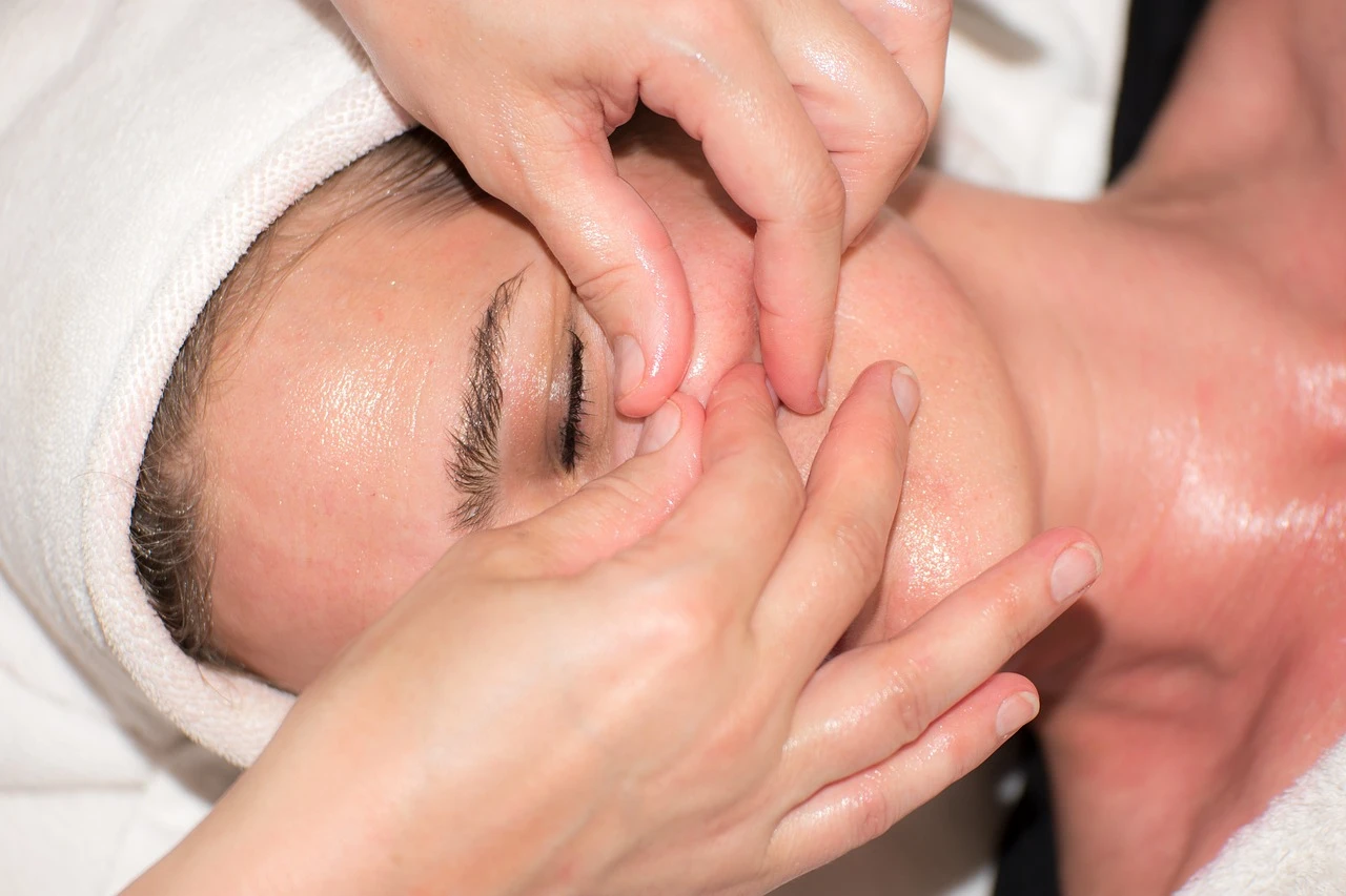« Un soin visage relaxant pour une peau drainée et raffermie »