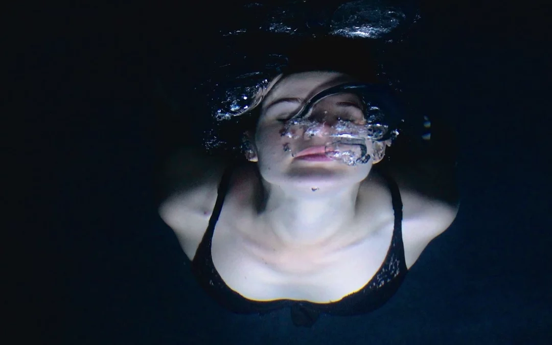« Les Effets Relaxants de l’Eau lors d’un Head Spa à Lausanne chez ClaudiaDeJanas »