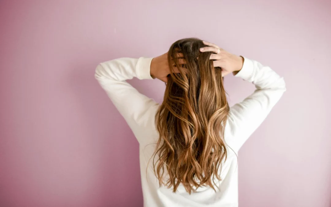 « La Stimulation du Cuir Chevelu avec le Dermaroller : Une Solution Innovante pour des Cheveux Plus Sains »