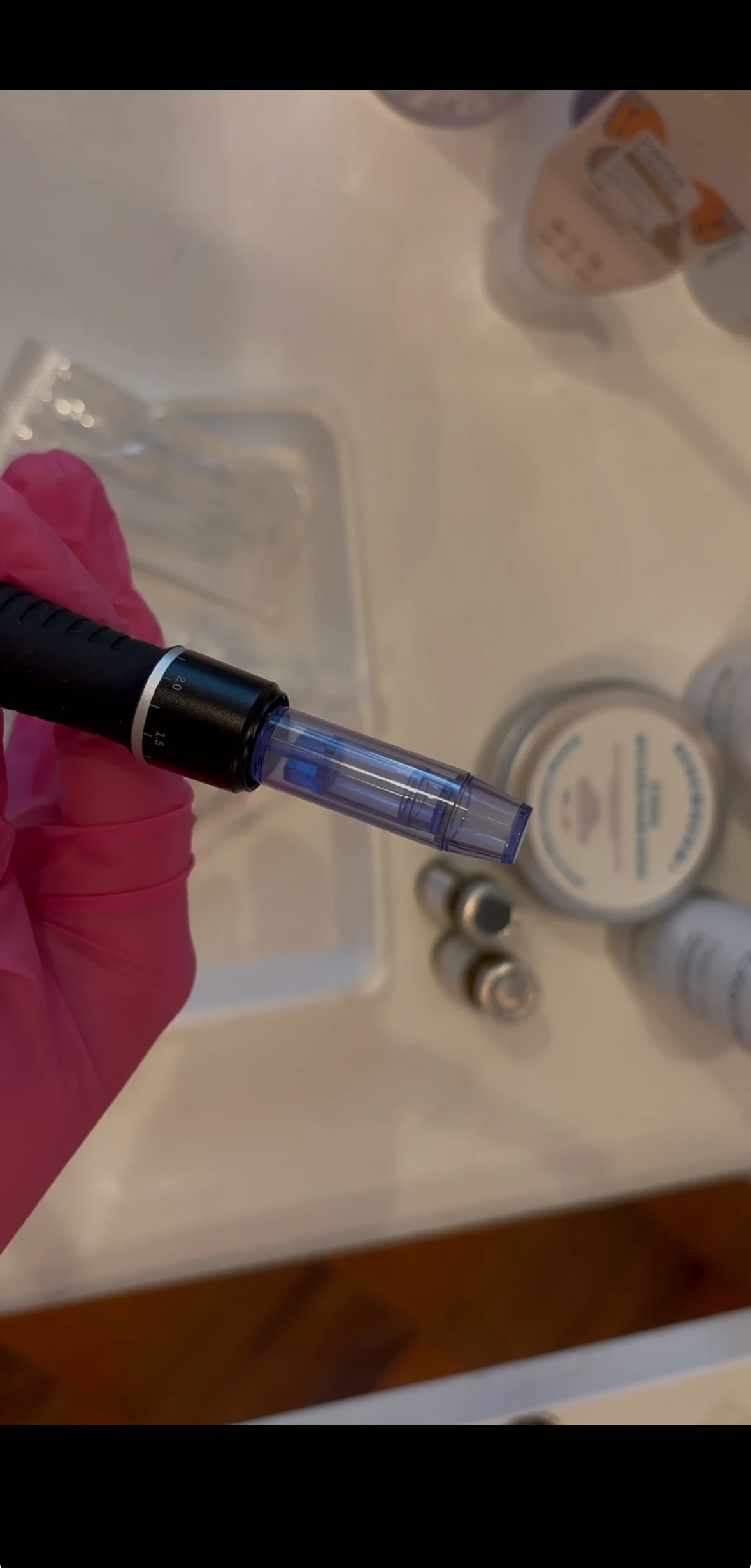  » Comprendre la Différence entre le Micro-Needling et le Nano-Needling »